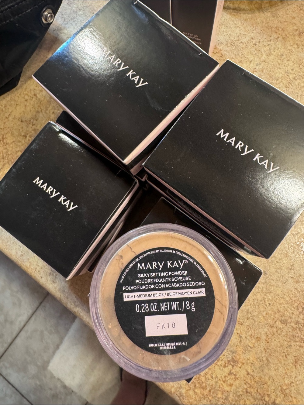 Mary Kay Silky Setting Powder — Light-Medium Beige with Black Packaging
